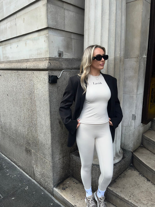 ‘Soft cream’ women’s fitness set